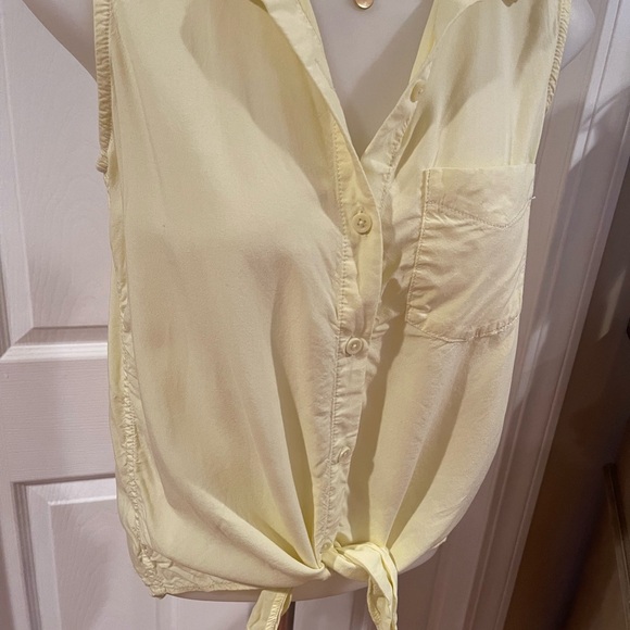 BeachLunchLounge Women’s Pale Yellow Sleeveless Button Down Tie Waist Shirt XS - Picture 5 of 8